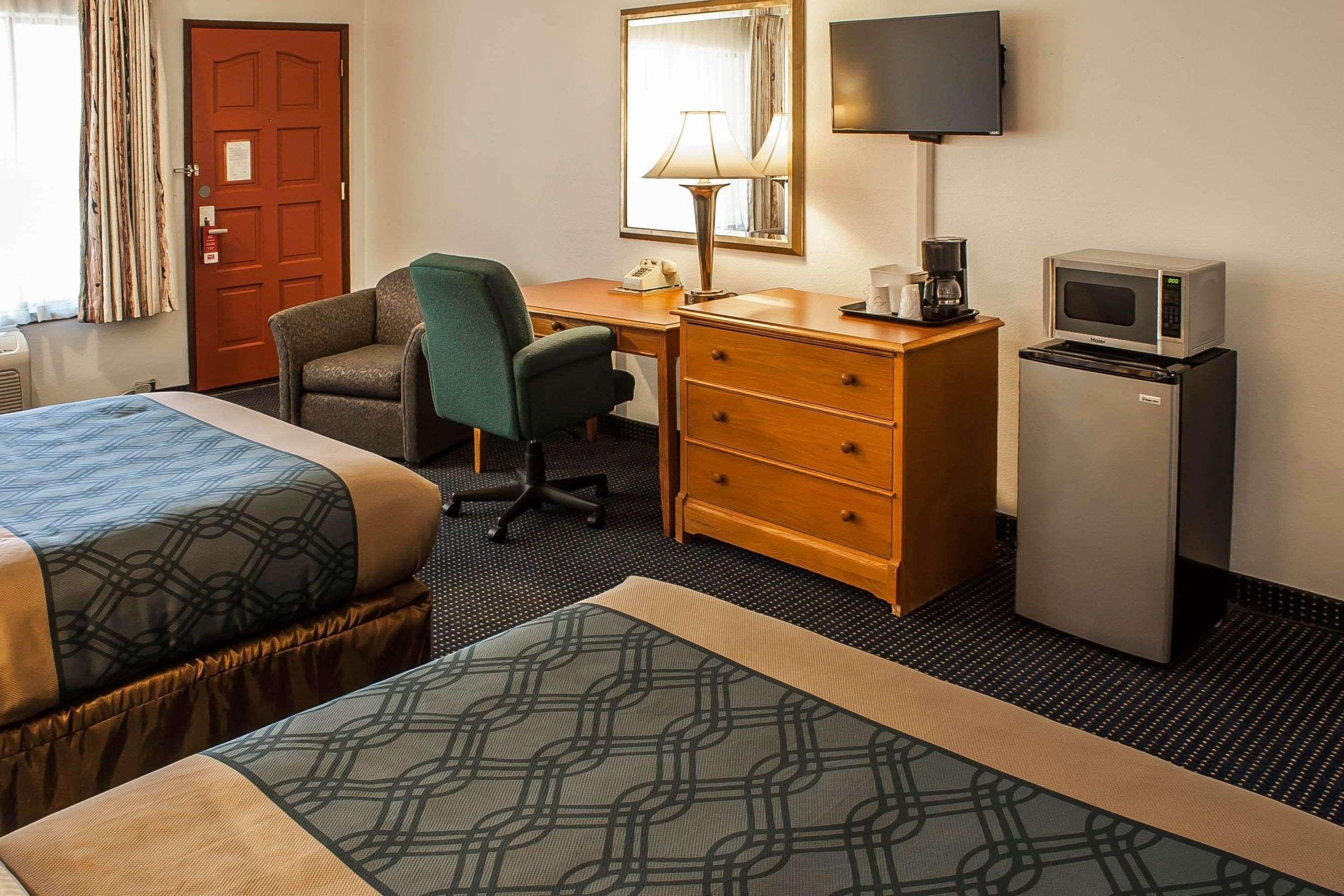 Econo Lodge Inn & Suites Hoquiam Buitenkant foto