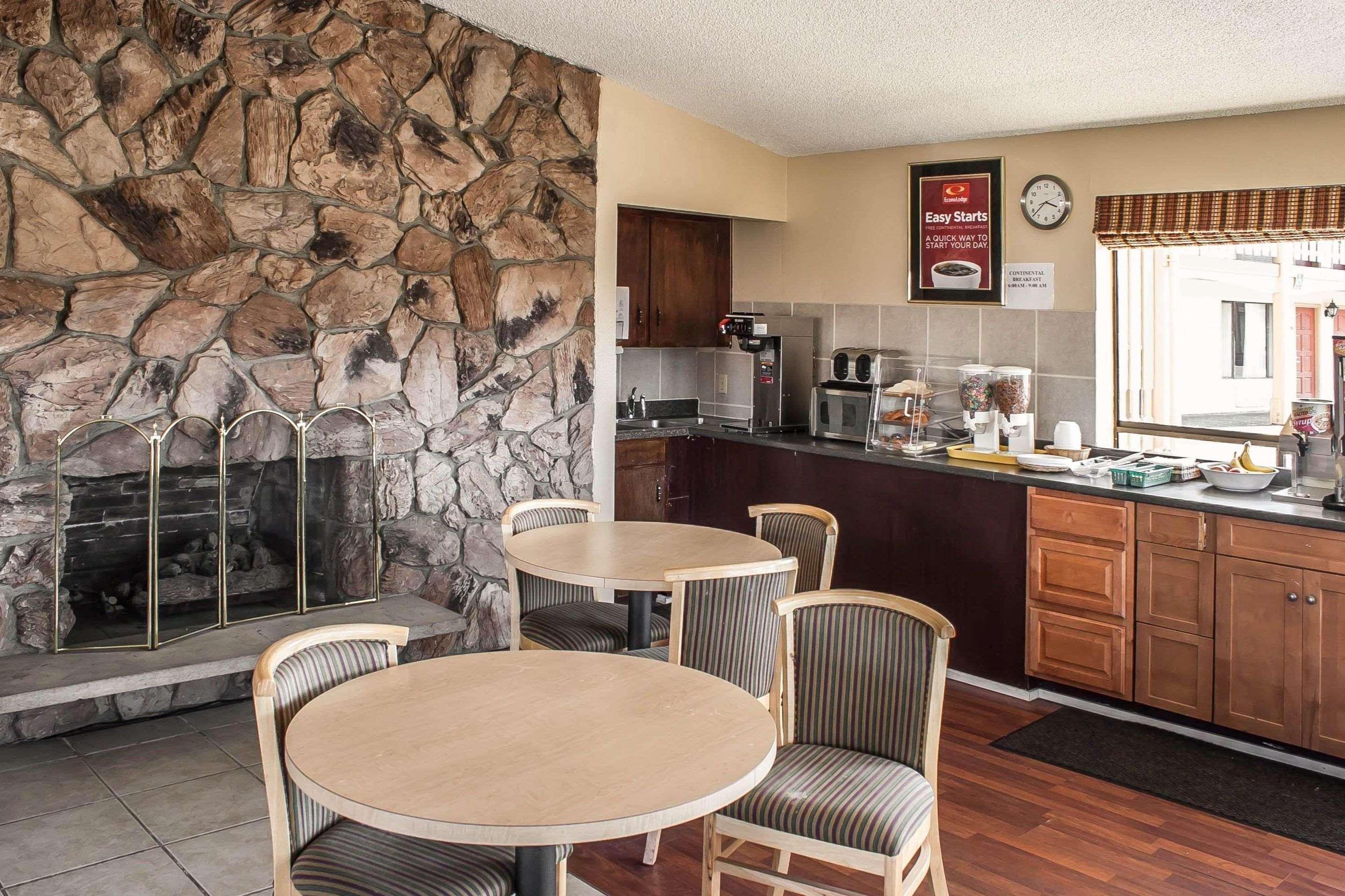 Econo Lodge Inn & Suites Hoquiam Buitenkant foto