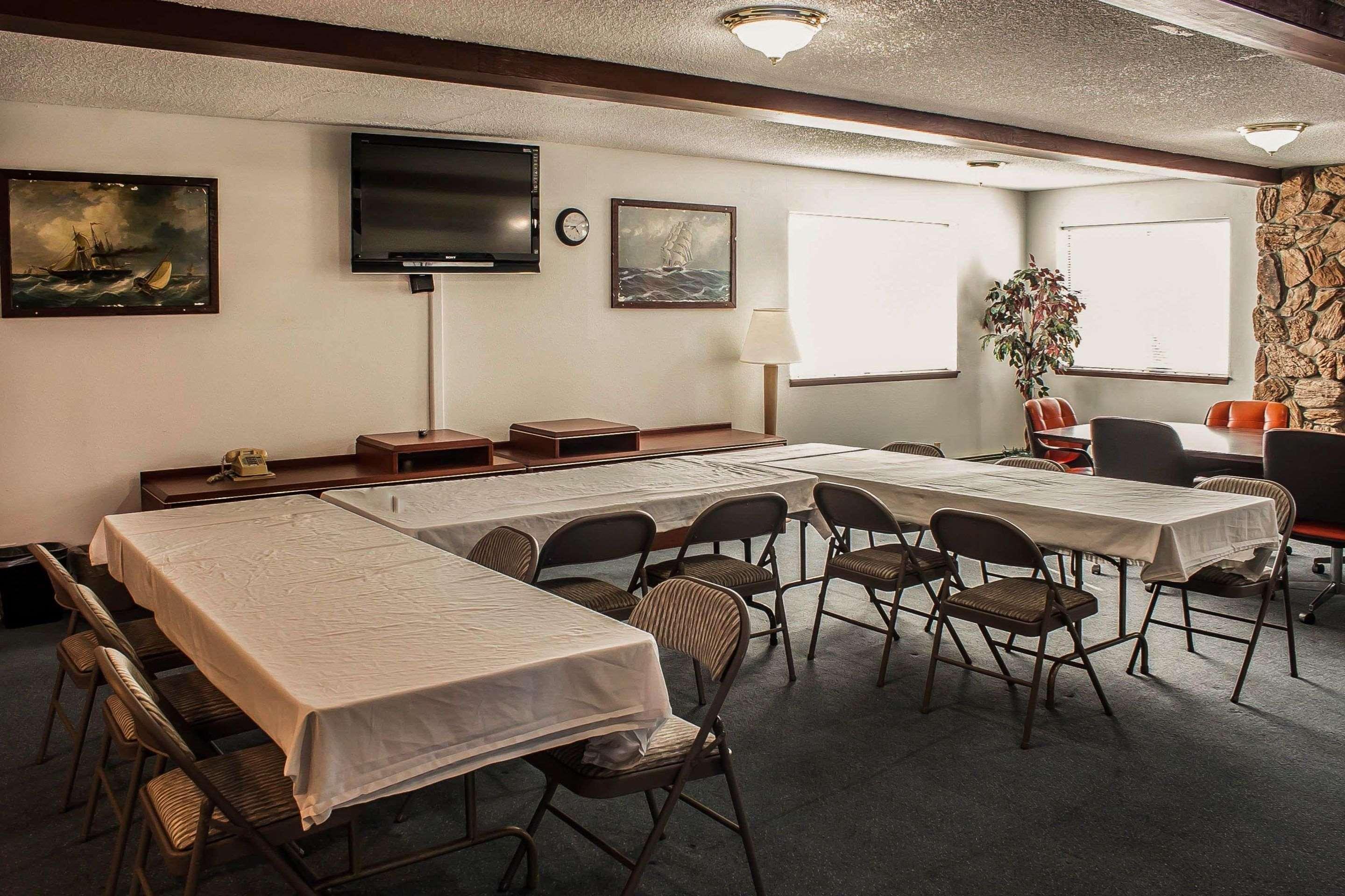 Econo Lodge Inn & Suites Hoquiam Buitenkant foto