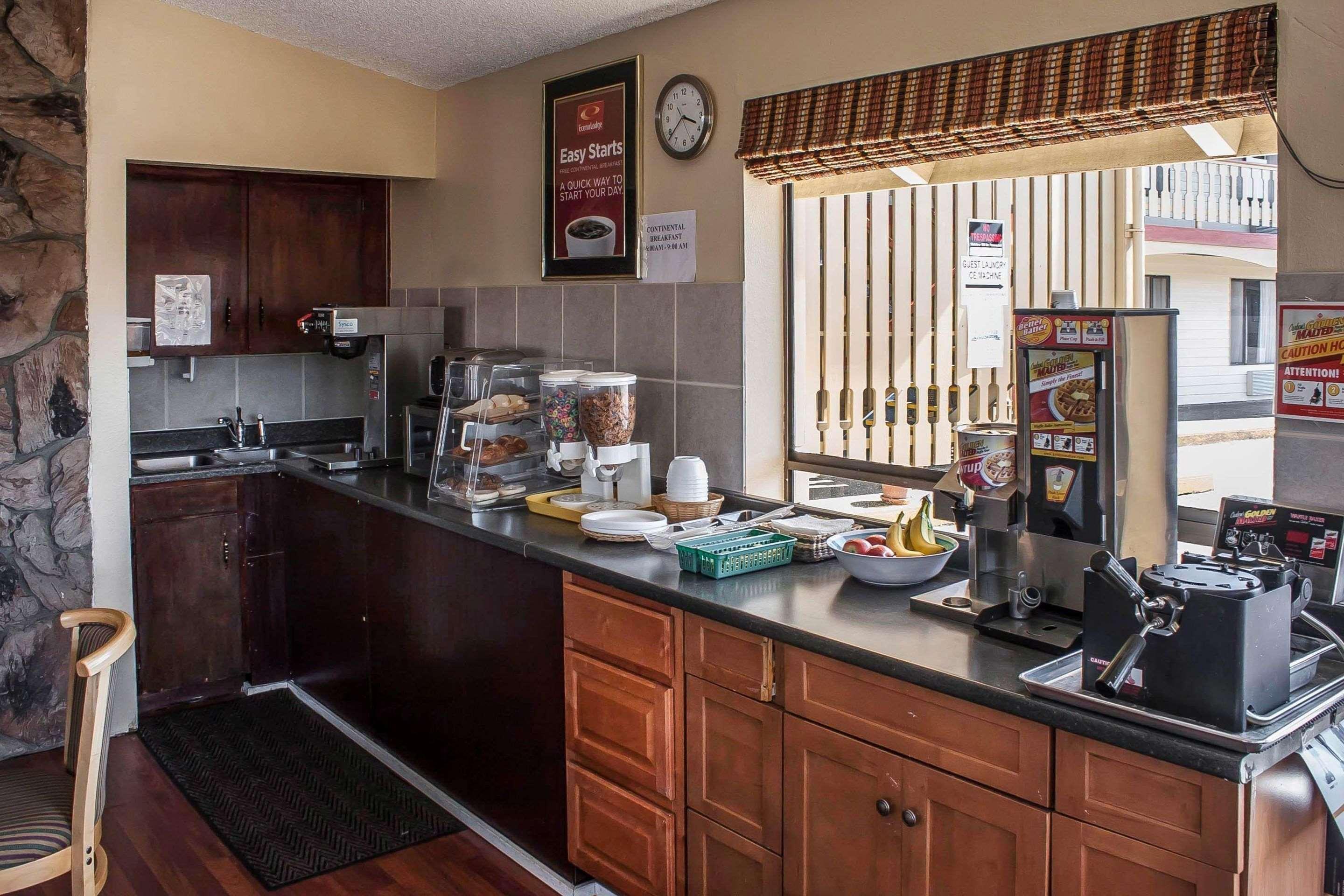 Econo Lodge Inn & Suites Hoquiam Buitenkant foto