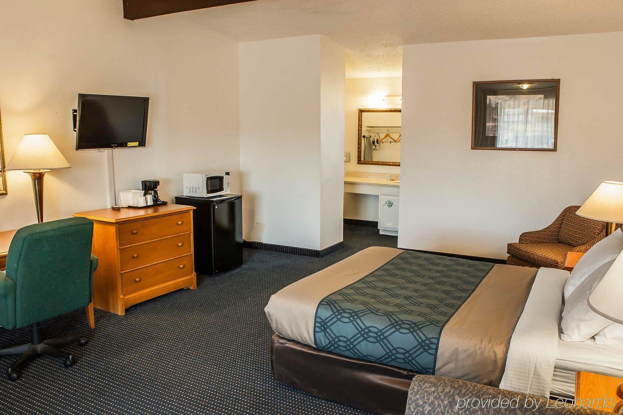 Econo Lodge Inn & Suites Hoquiam Buitenkant foto