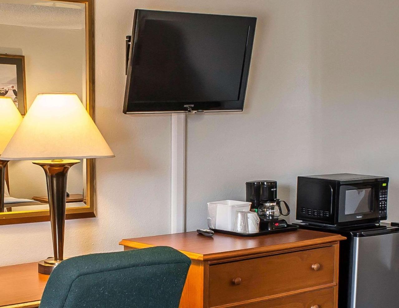 Econo Lodge Inn & Suites Hoquiam Buitenkant foto