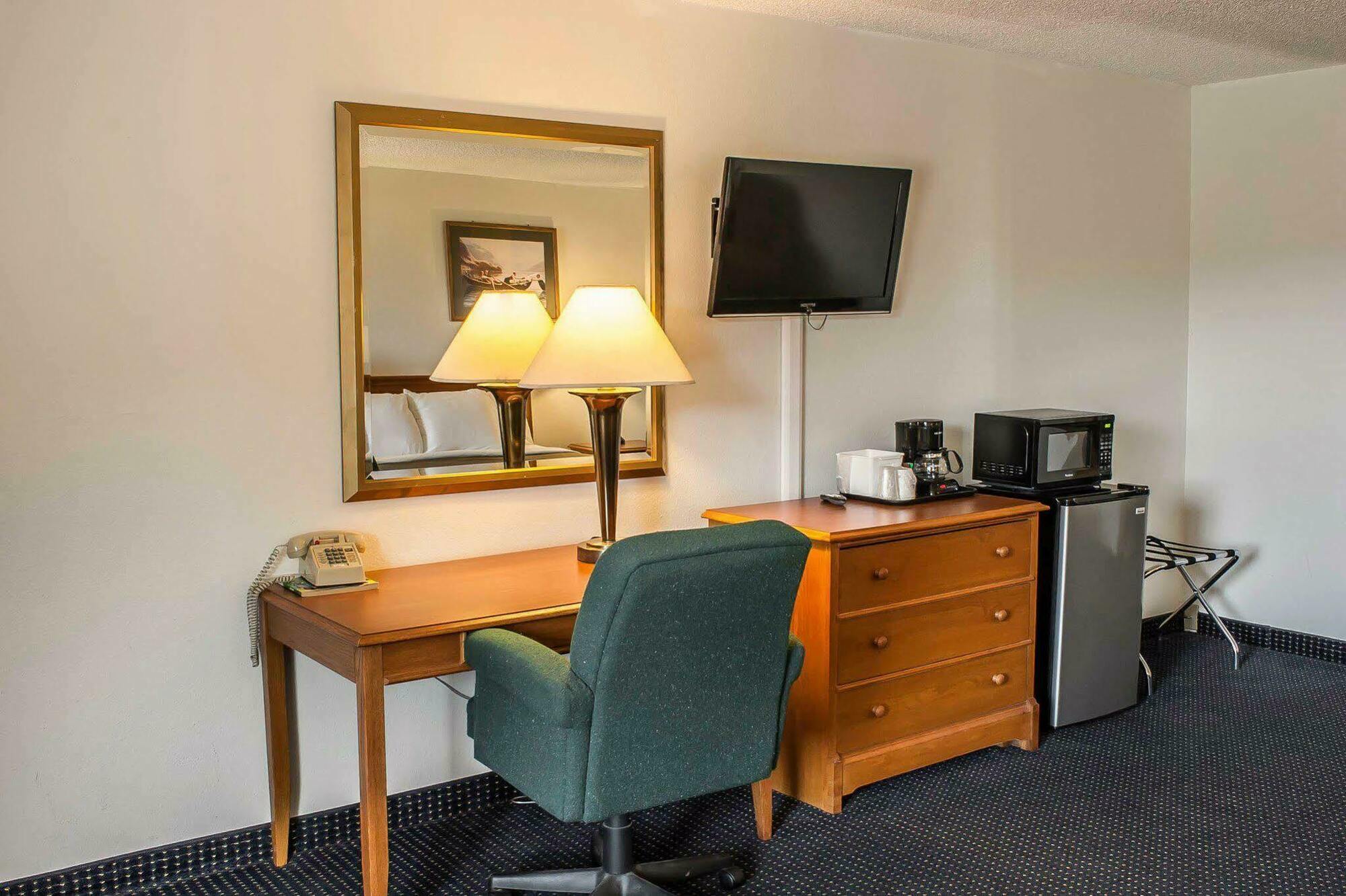 Econo Lodge Inn & Suites Hoquiam Buitenkant foto